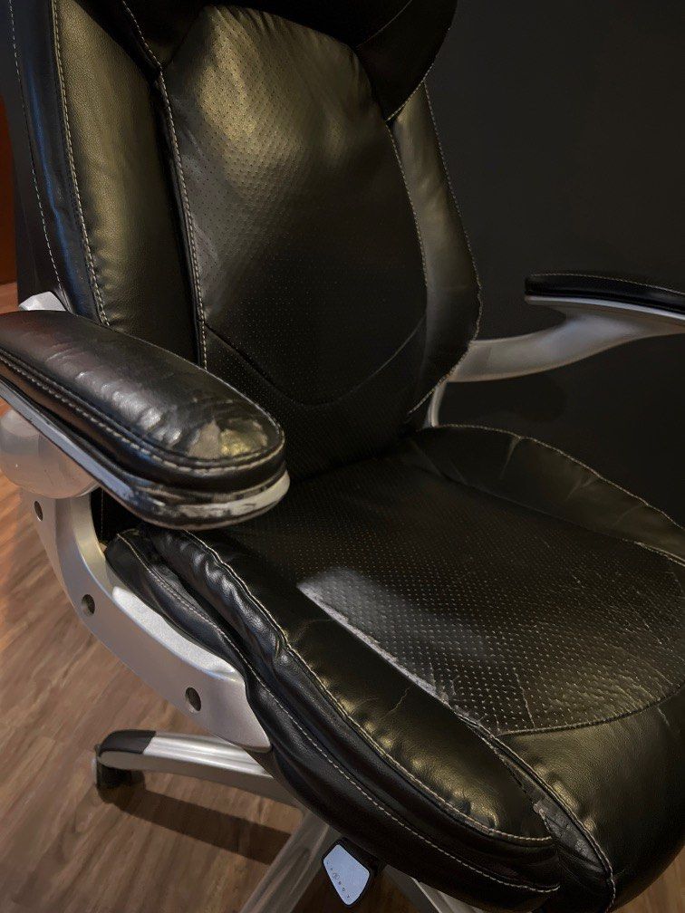 LaZBoy Active Lumbar Manager Chair, Furniture & Home Living, Office Furniture & Fixtures on