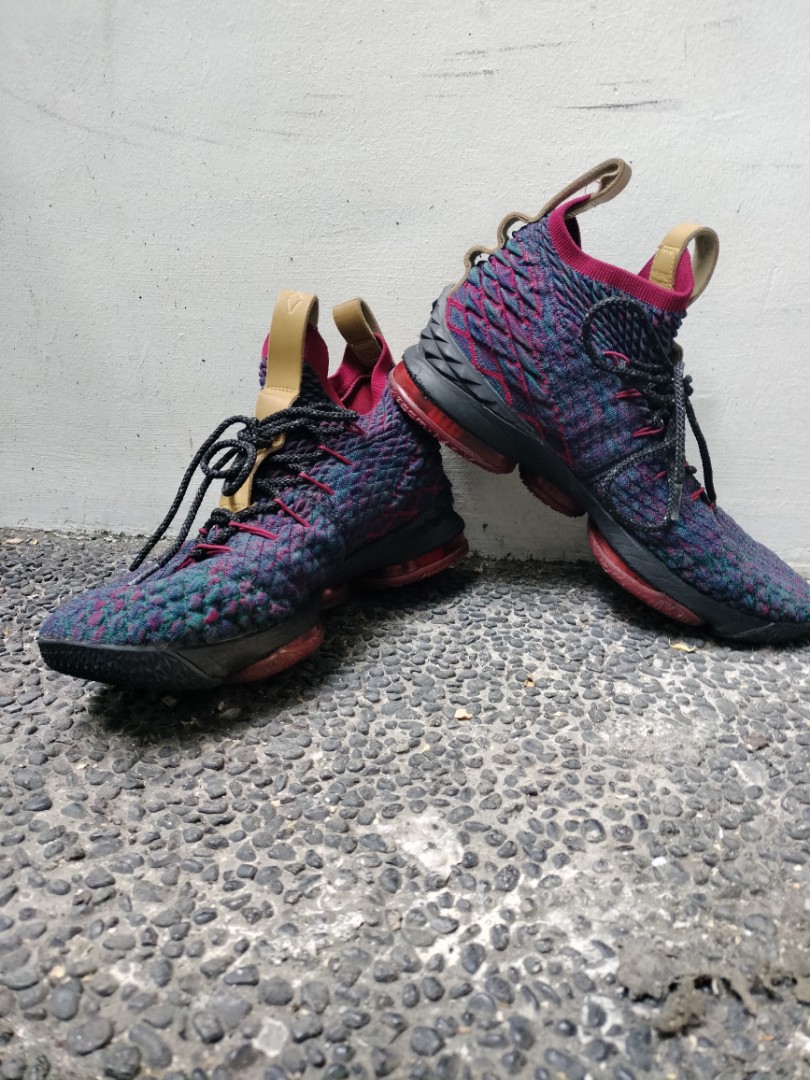 Lebron 15 dark store atomic