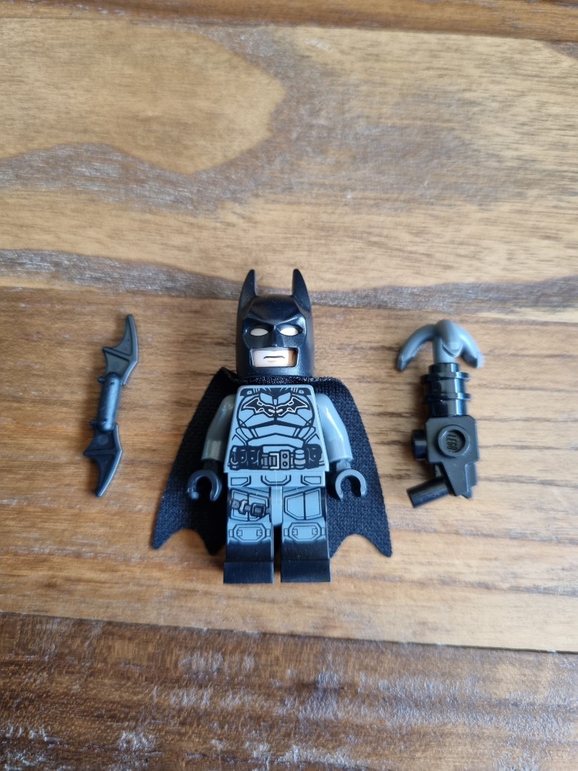 HOW TO UPGRADE THE BATMAN LEGO Minifig (Robert Pattinson 2022 Version) 