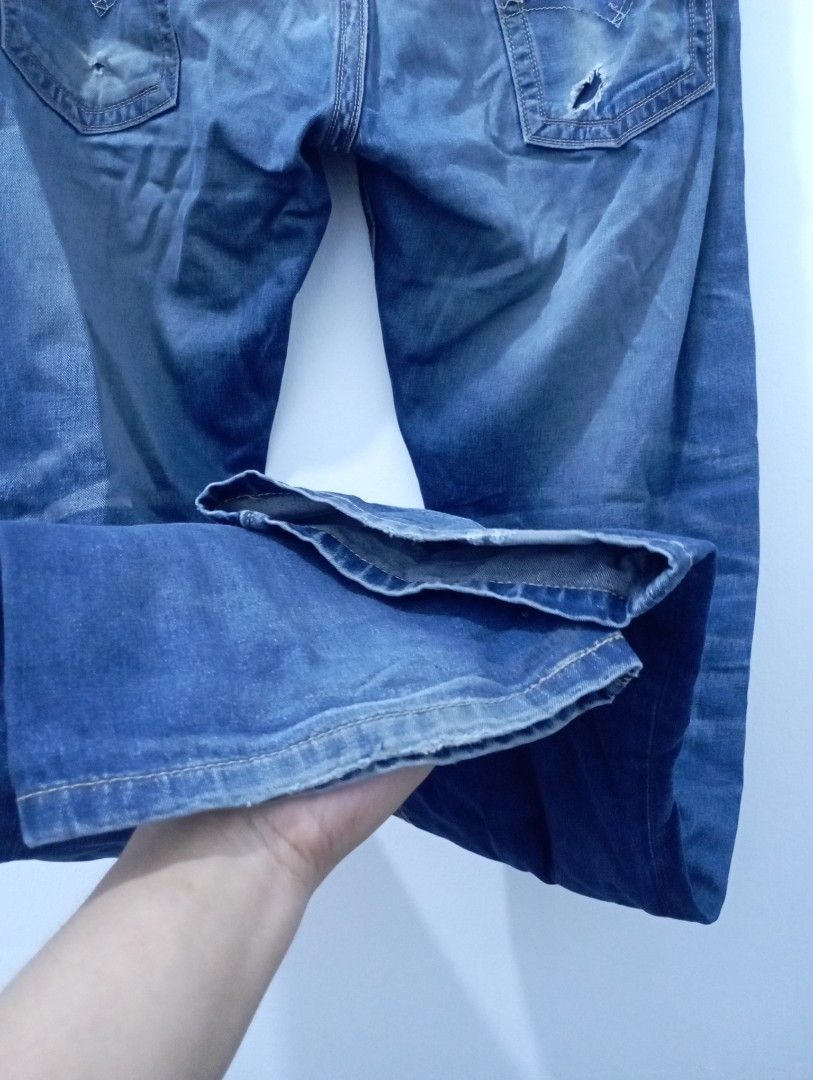 Levis 504 Jeans, Men's Fashion, Bottoms, Jeans on Carousell