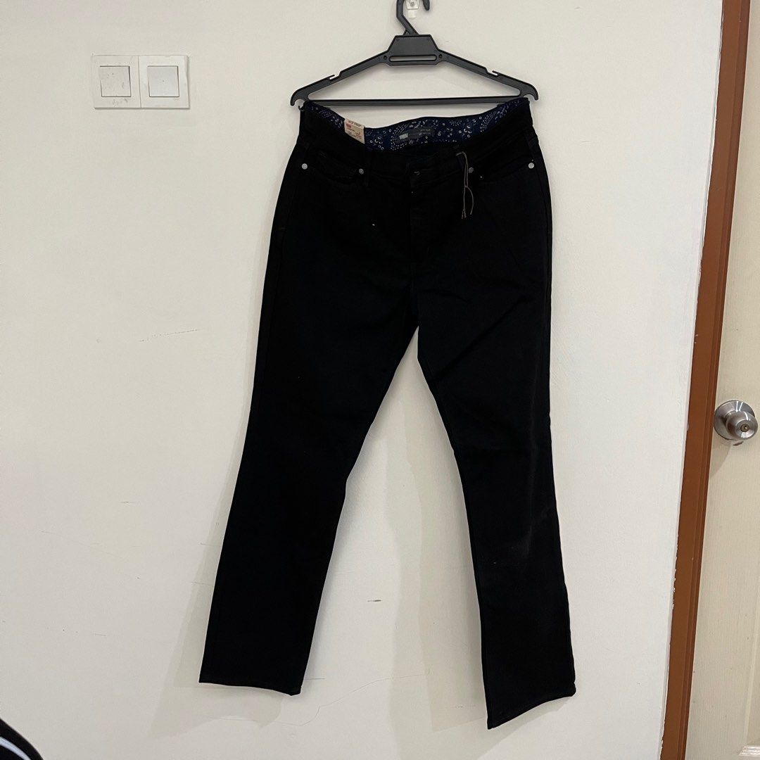 Levis 525 straight online leg