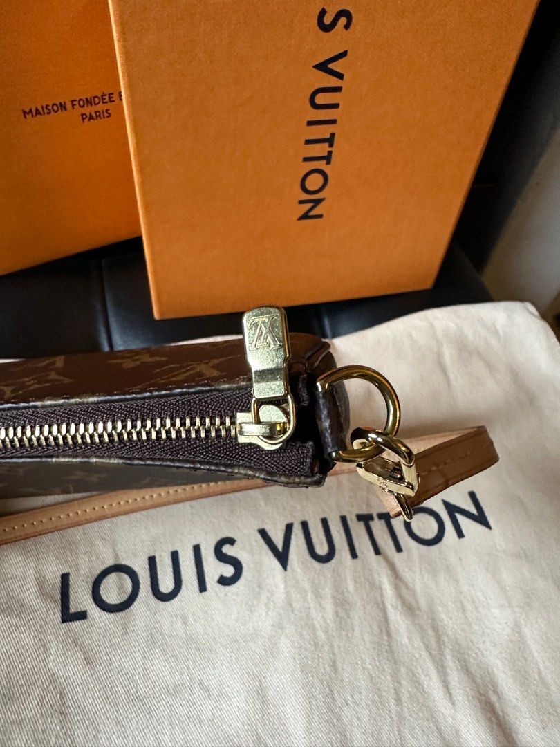 louis vuitton pochette 2022 model ( microchipped), Luxury, Bags