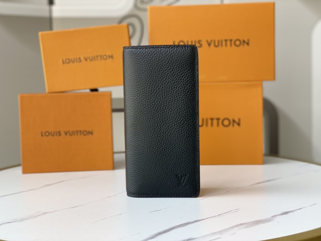 Louis Vuitton Men's Wallet