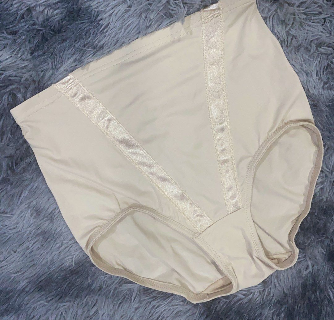 L/XL Maidenform panty, Women's Fashion, Undergarments & Loungewear on  Carousell