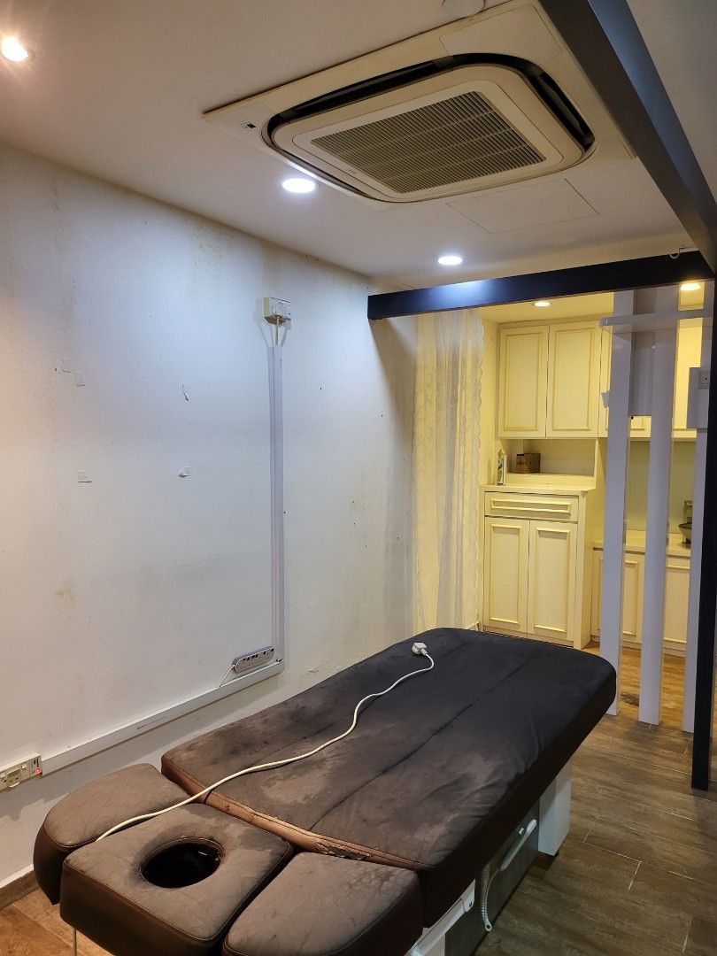 Massage Bed Electric, Health & Nutrition, Massage Devices on Carousell