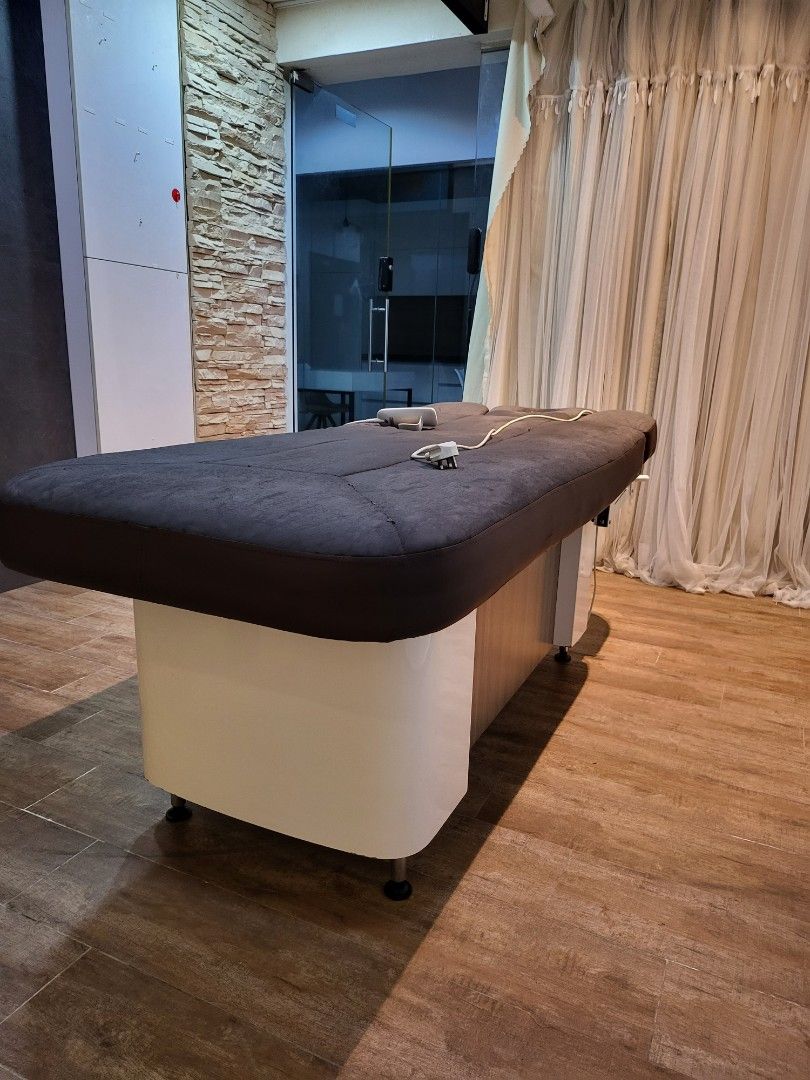 Massage Bed Electric, Health & Nutrition, Massage Devices on Carousell