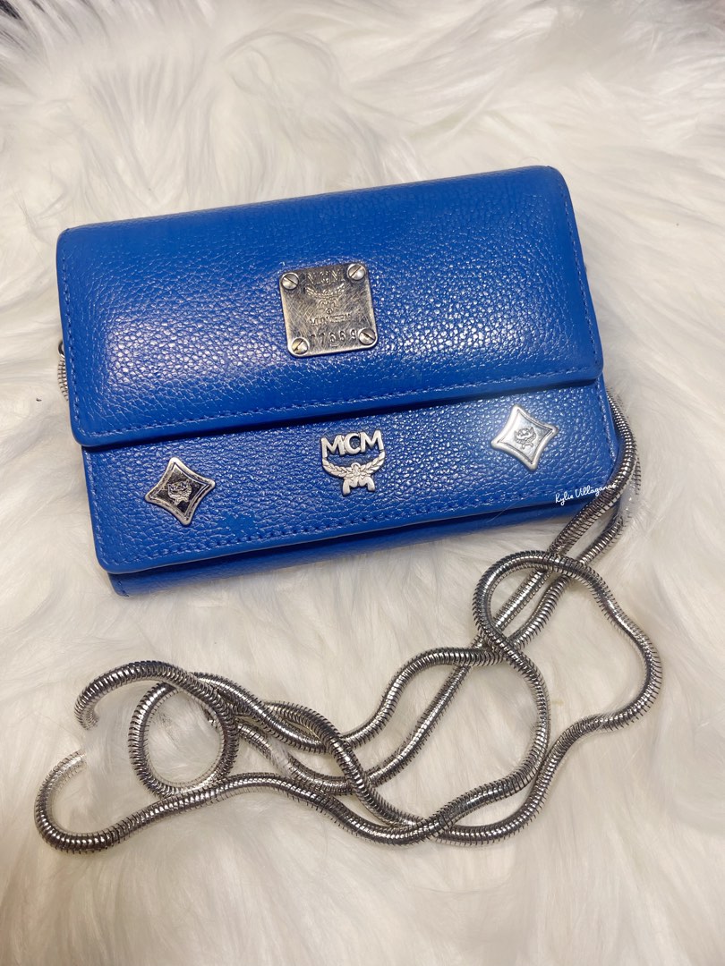 Mcm wallet on chain on Carousell