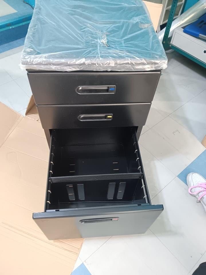 Mobile Pedestal Black on Carousell