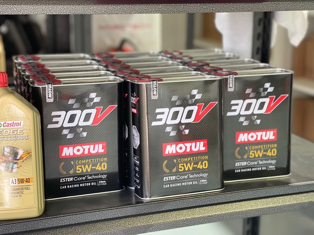 Motul 300V 2Litre, Car Accessories, Accessories on Carousell