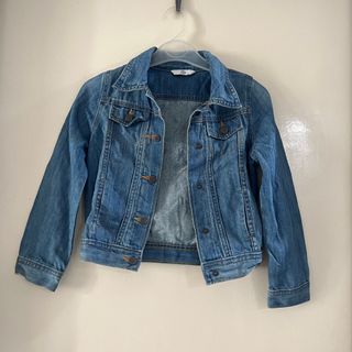 (Category: ) located in . Submitted by blossomwardrobe (Listing ID 1246380976, Image 1). Description: .