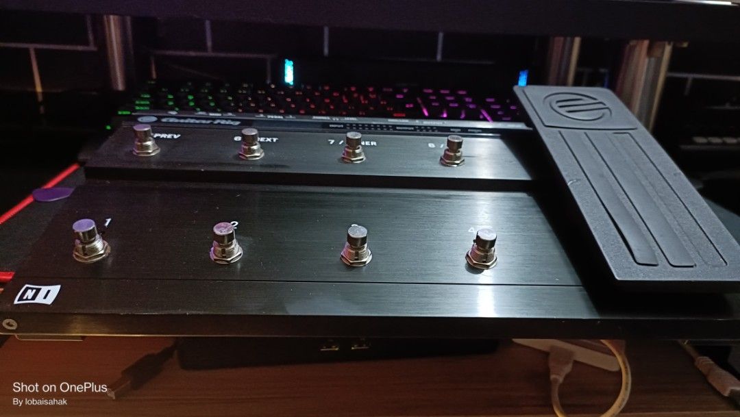 NI GUITAR RIG KONTROL 3, Hobbies & Toys, Music & Media, Musical