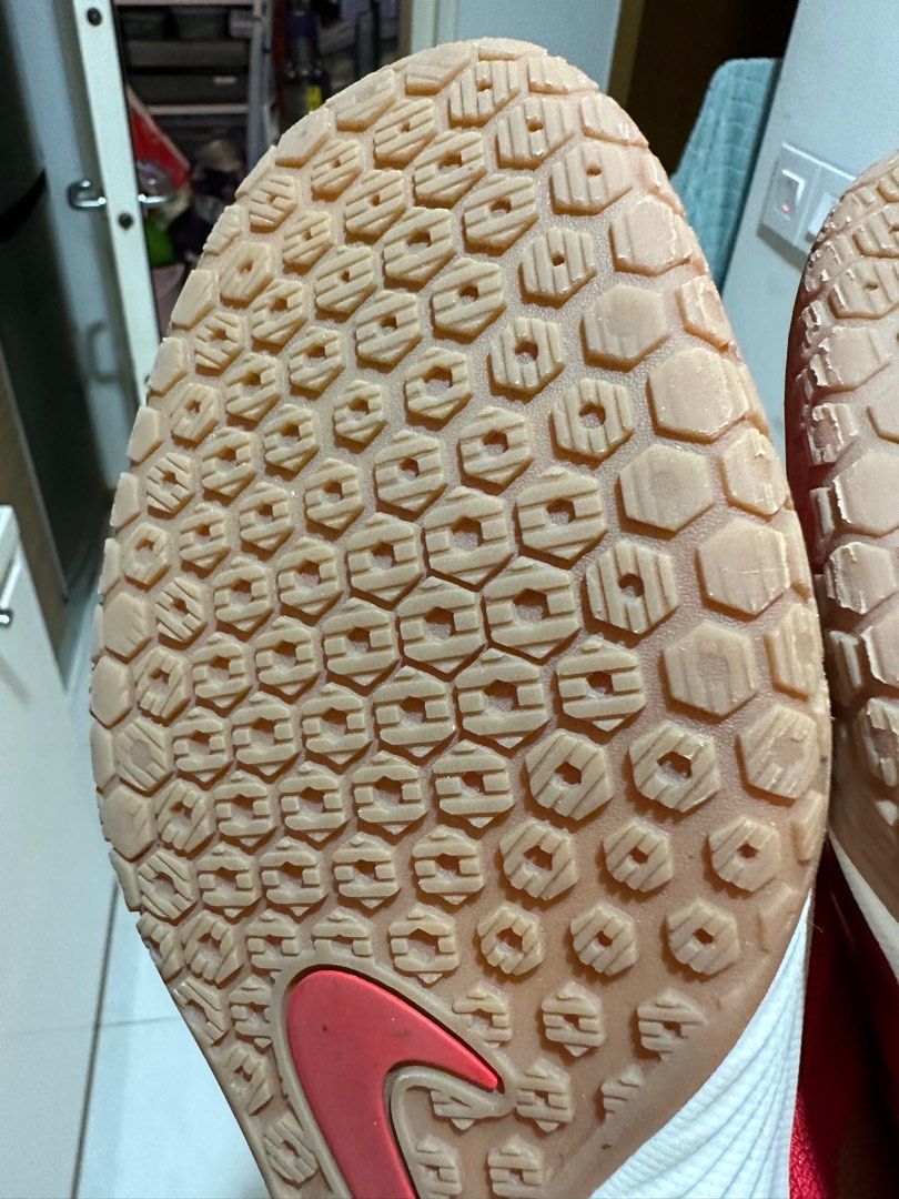 hyperlive basketball shoes