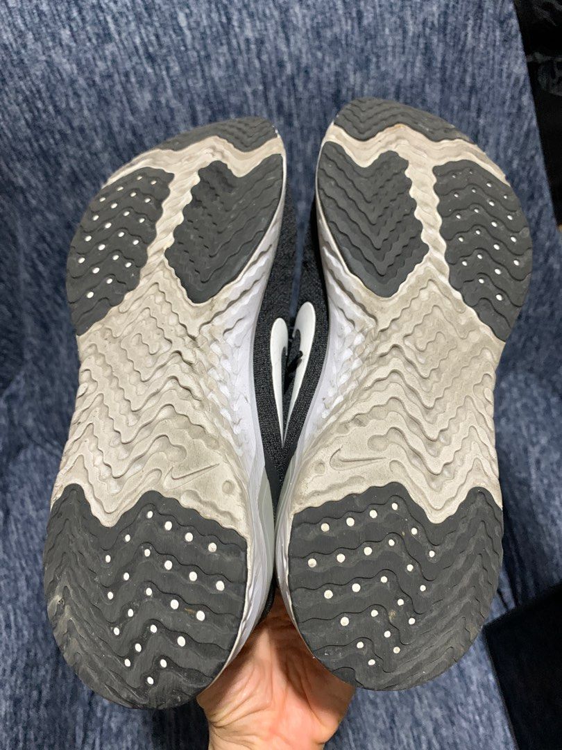 Nike Odyssey React (Category: Sneakers) located in Mandaluyong City. Submitted by richardr2000 (Listing ID 1246458841, Image 3). Description: Size 8.5 US Men In good condition; no damage Shipping at buyer’s expense .