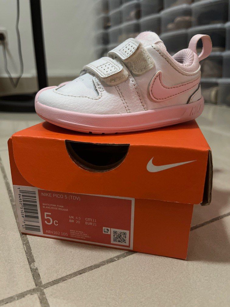 White nike vans online