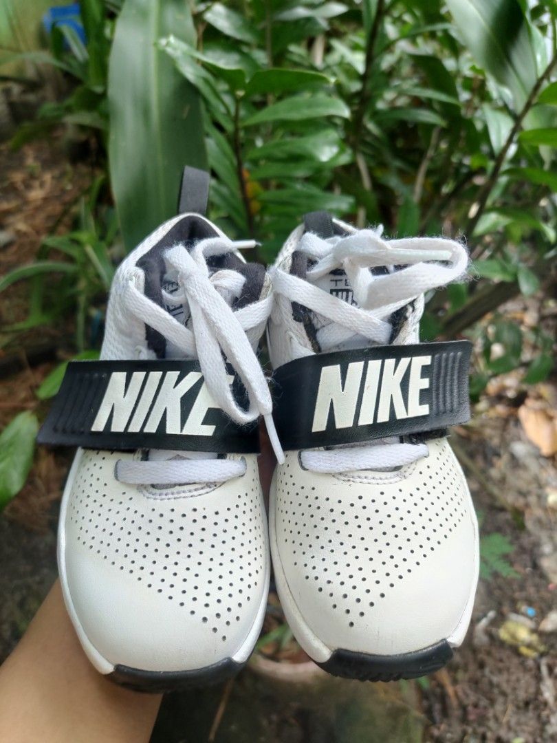 Nike team hustle shop d8 junior