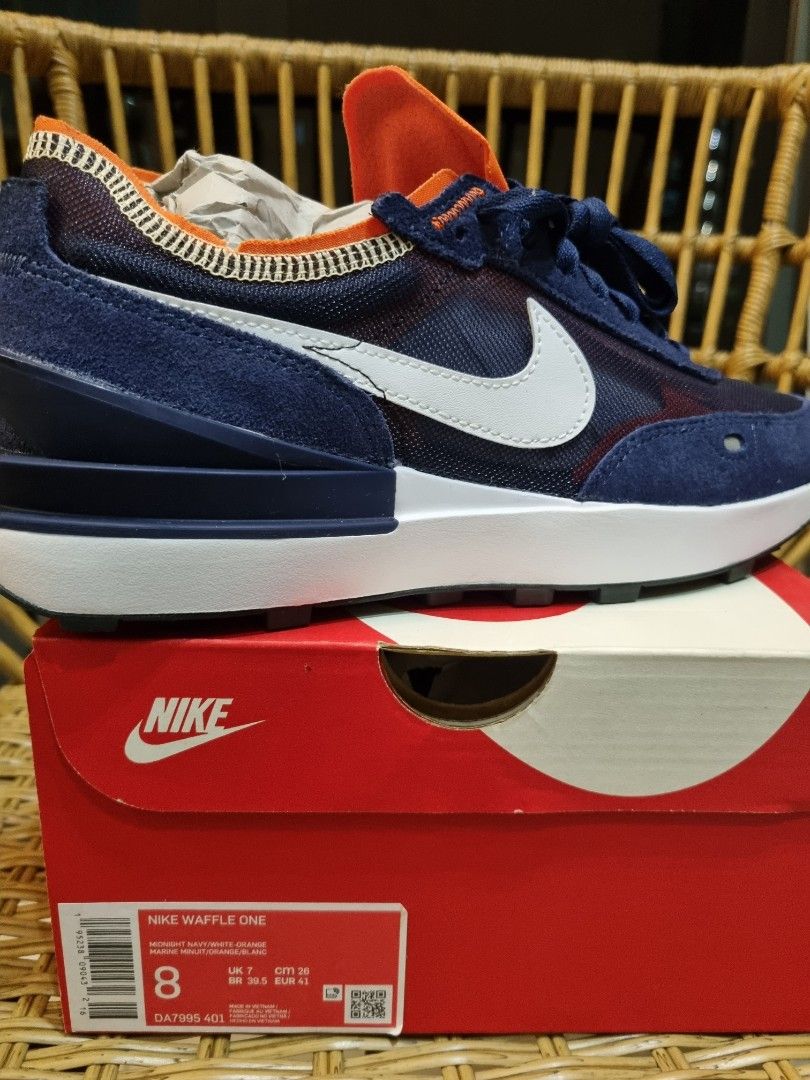 nike waffle one box