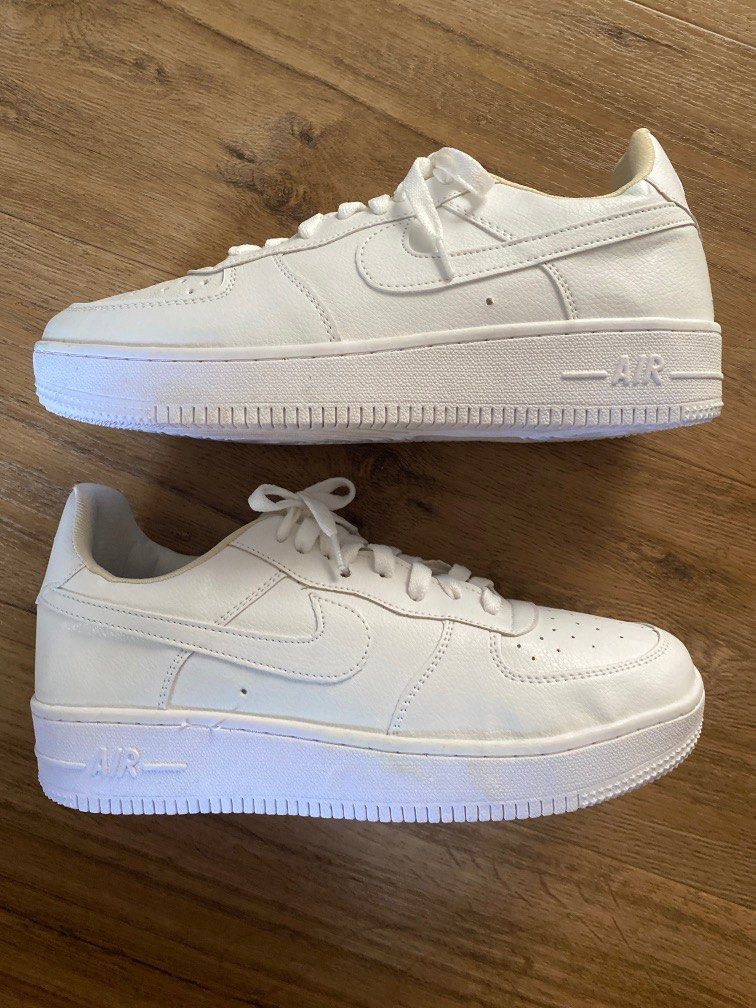 nike knit shoes white