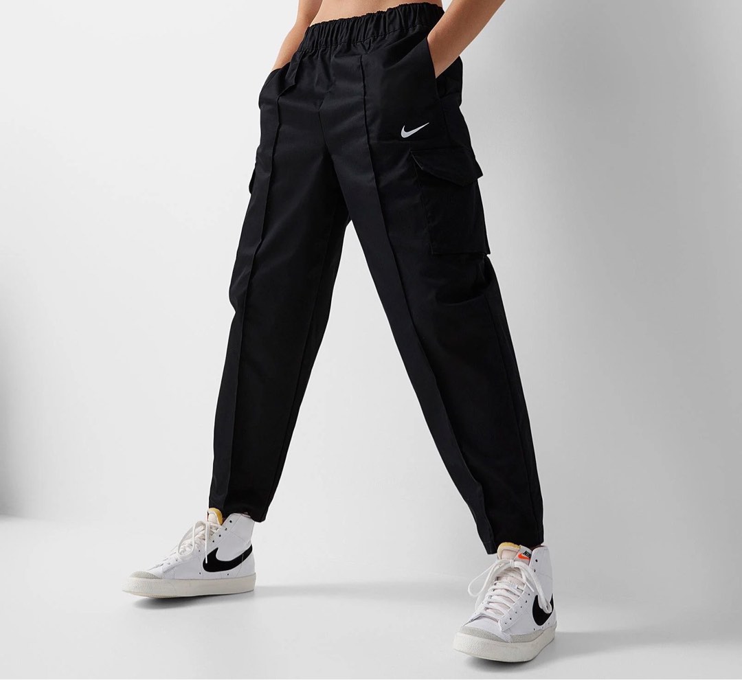 Nike woven cargo on sale joggers
