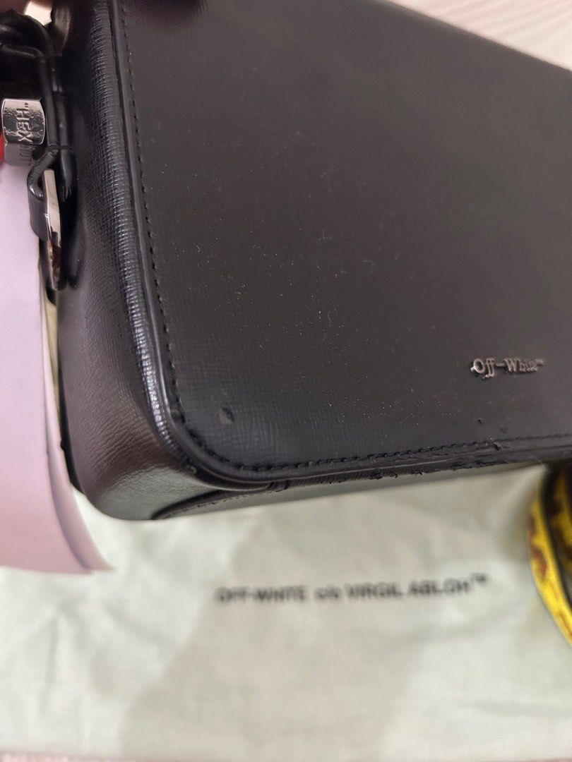 Off-White c/o Virgil Abloh Men's Black Binder Clip Bag, Luxury, Bags &  Wallets on Carousell