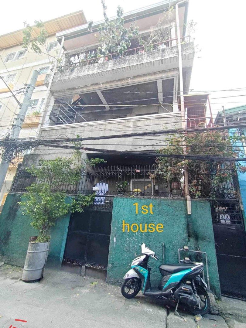 Old House in Makati P. Binay st Pio del pilar Makati for sale, Property