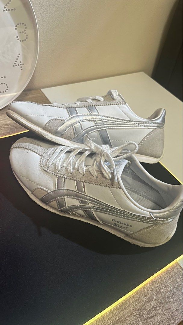 Onitsuka tiger runspark white silver clearance sale