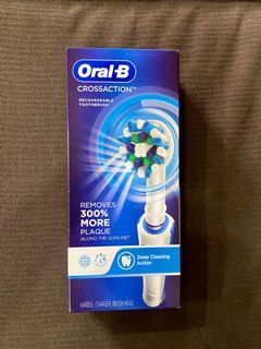 Oral-B Cross Action Rechargeable Toothbrush