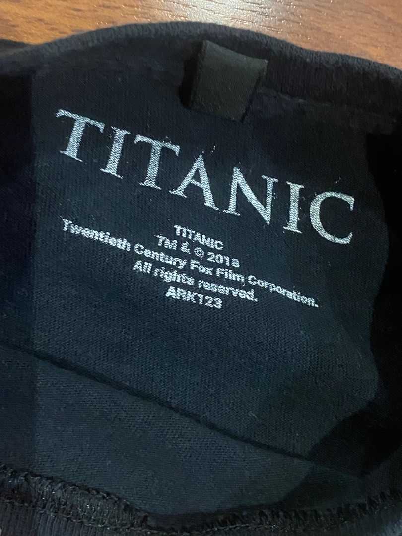 H&m titanic deals t shirt