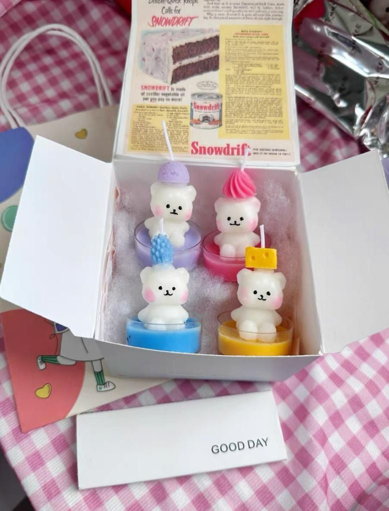 PACK OF 4 CUTE BEARS HANDMADE SCENTED CANDLES WITH GIFT BOX, GREETING ...