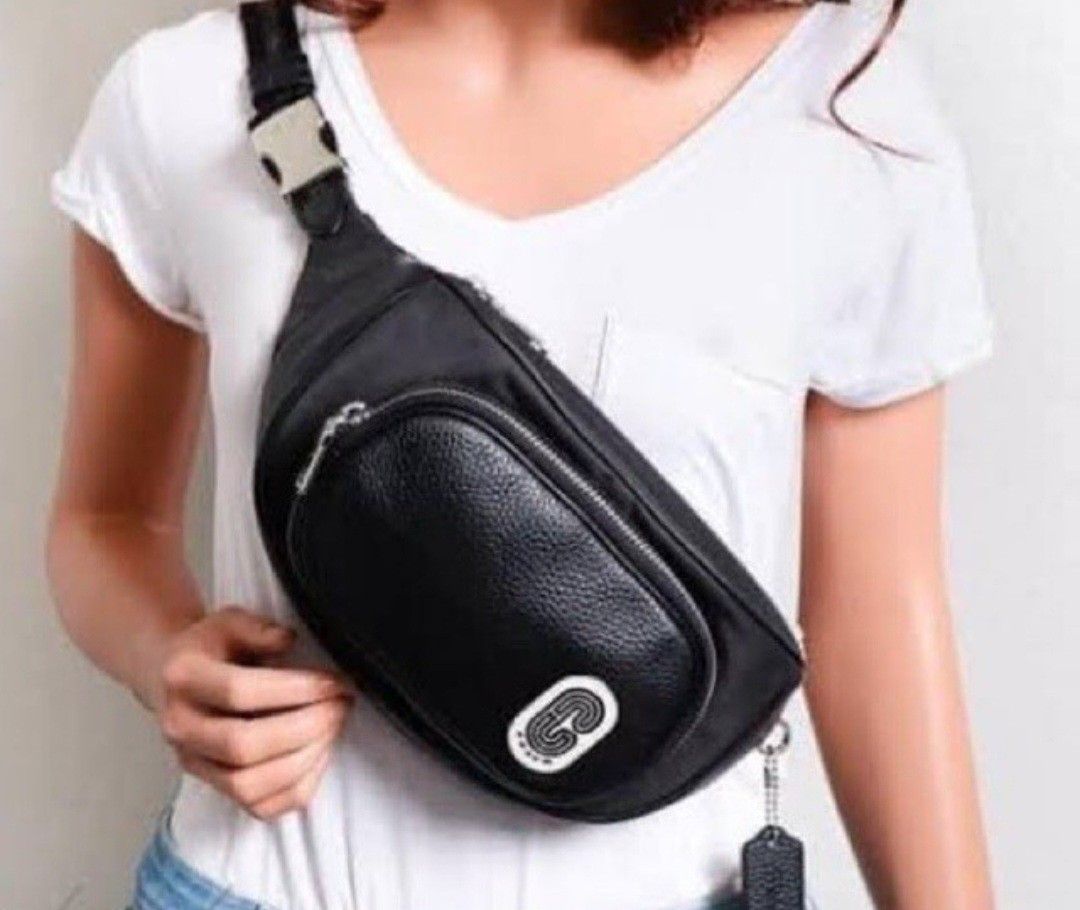 Bum top bag coach