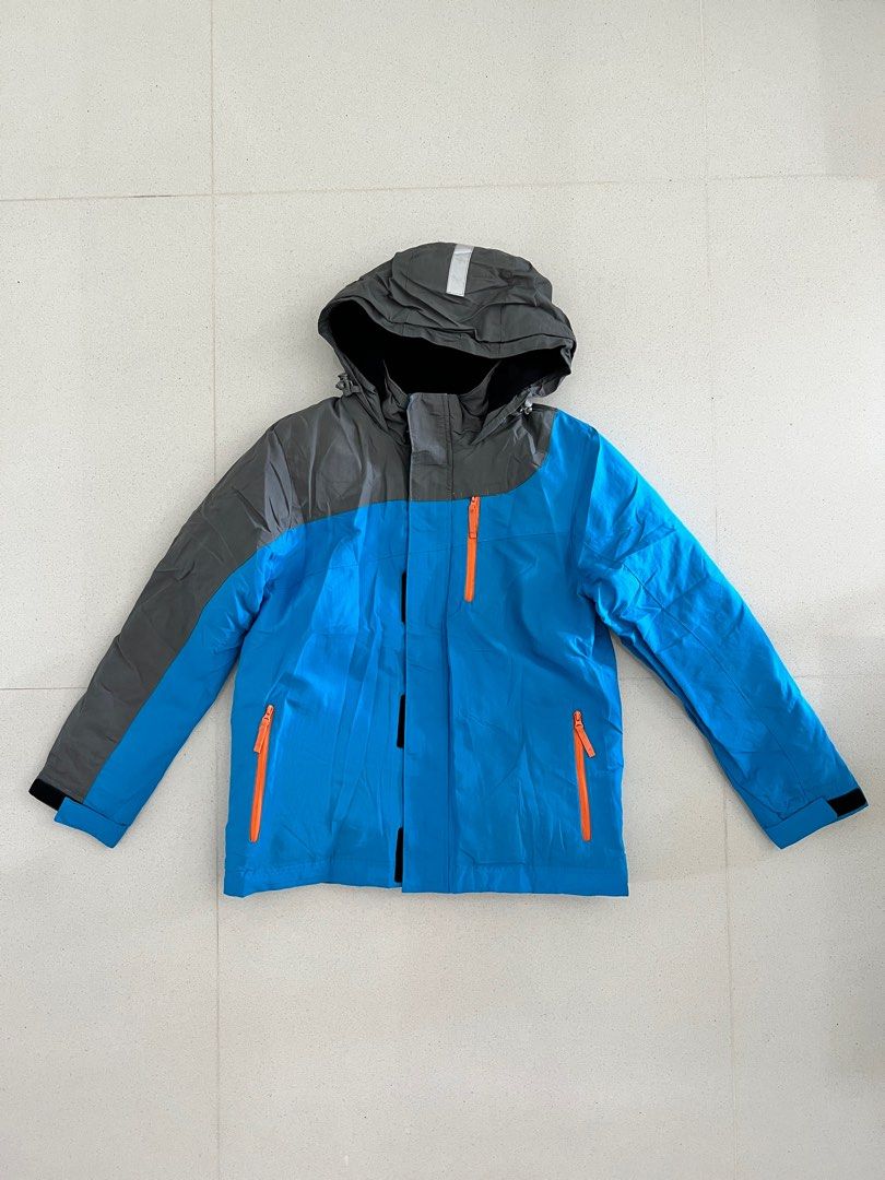 PRICED TO SELL 20 LIKE BRAND NEW UNIVERSAL TRAVELLER KIDS DOWN FEATHER WINTER JACKET WITH HOODIE