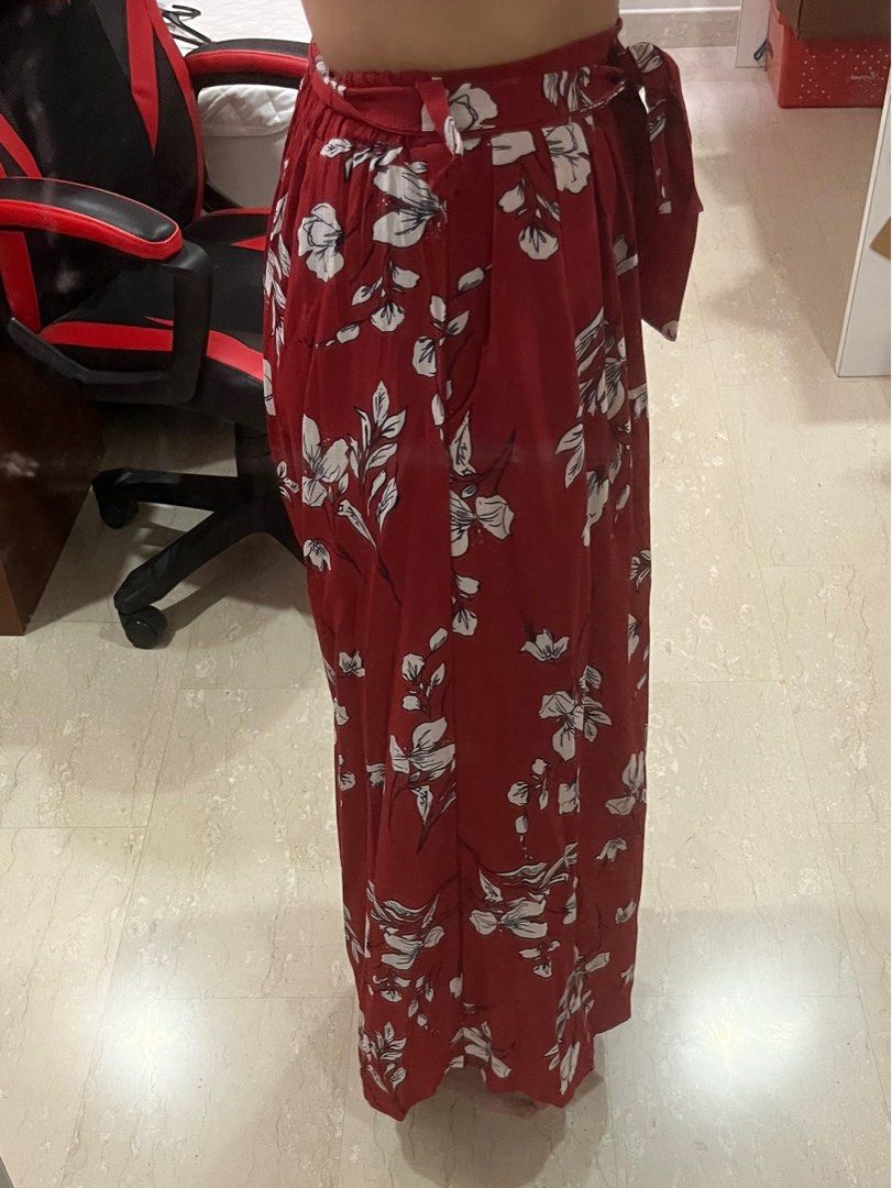 Red floral pants shop