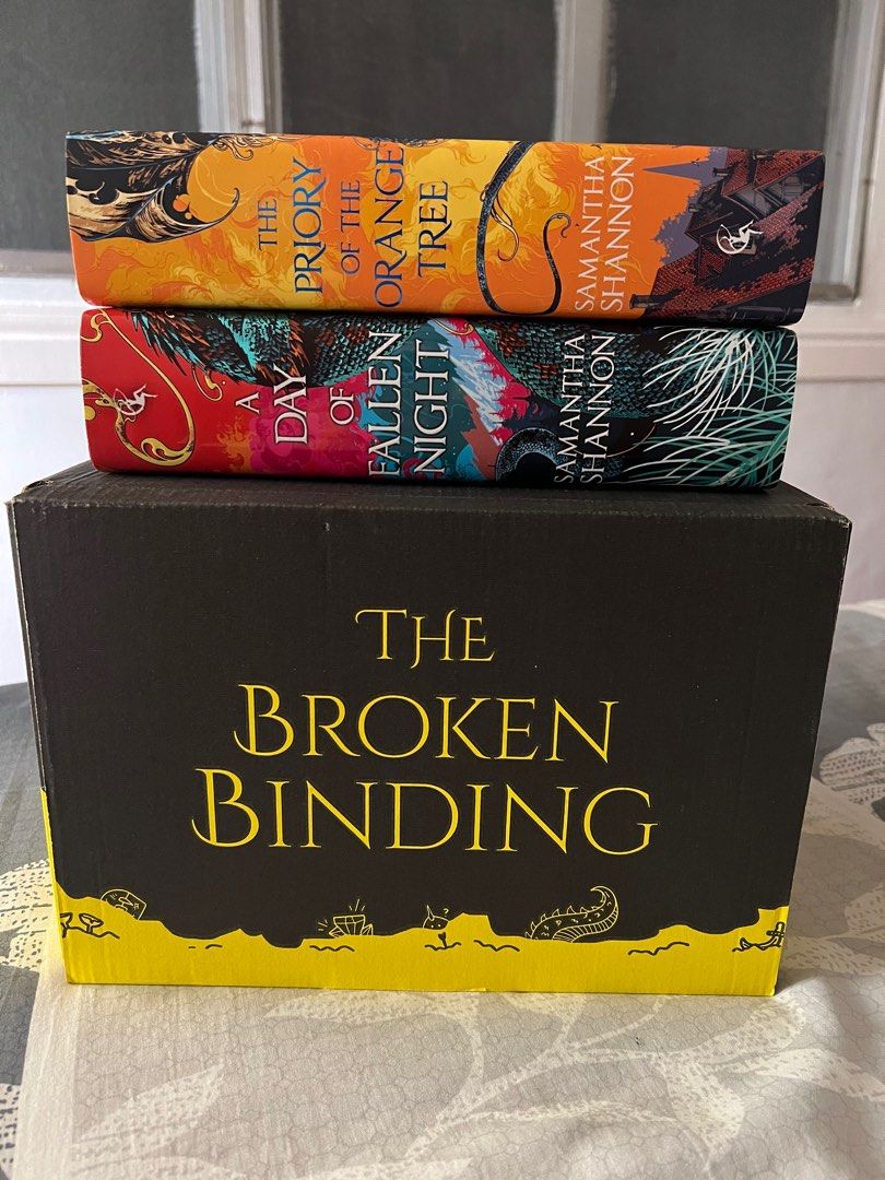Roots of Chaos duology The Broken Binding Edition, Hobbies & Toys