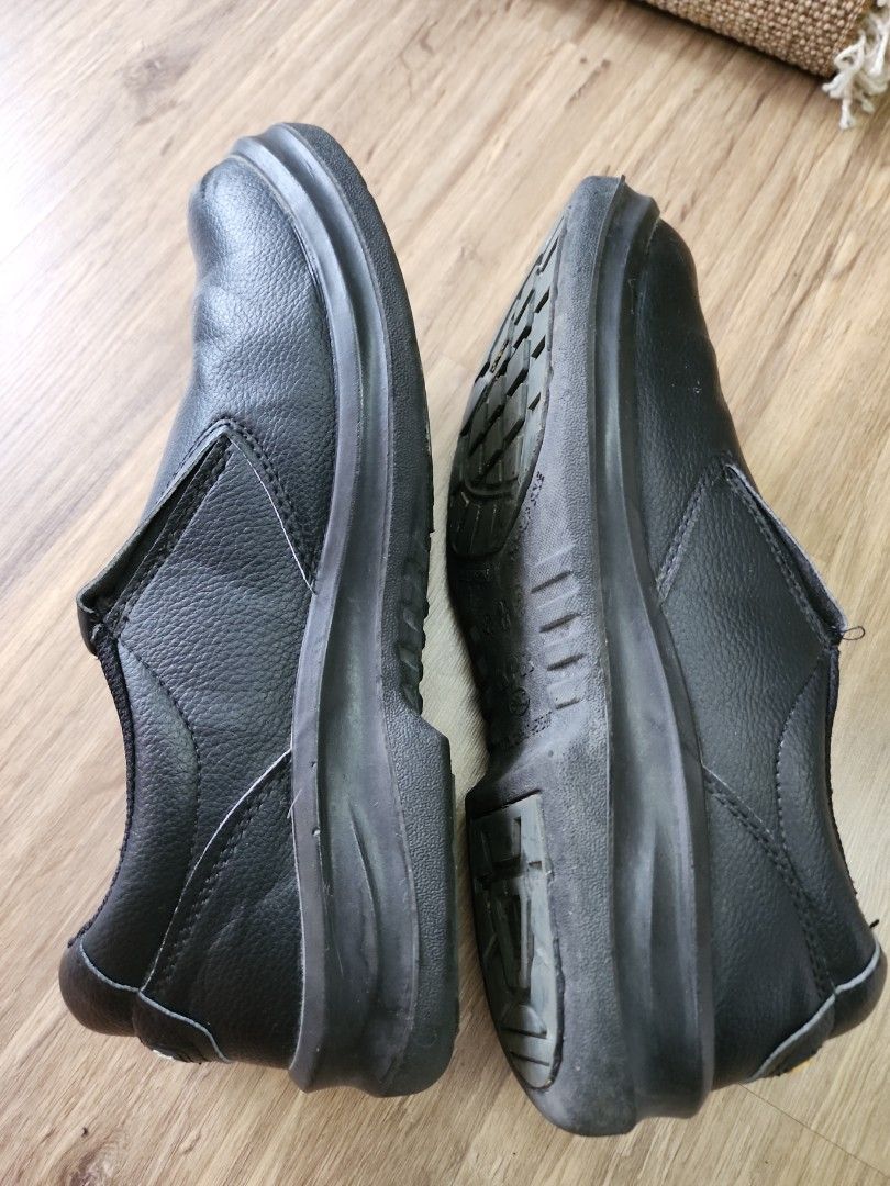 safety walking boots