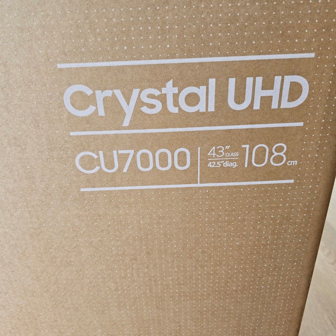Samsung crystal uhd cu7000, TV & Home Appliances, TV & Entertainment ...