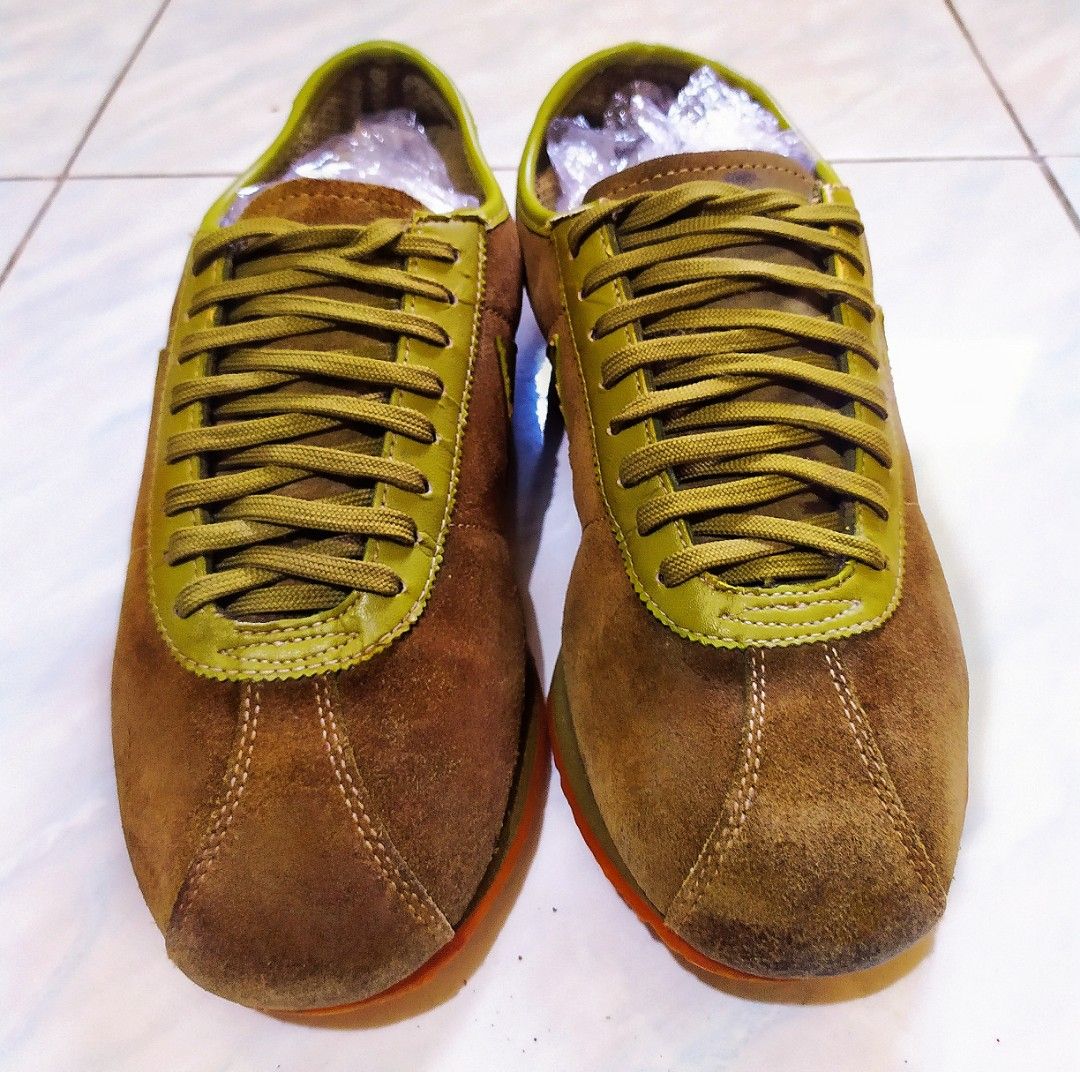 Sepatu sneakers Le coq sportif Vietnam Fesyen Pria Sepatu Sneakers di Carousell