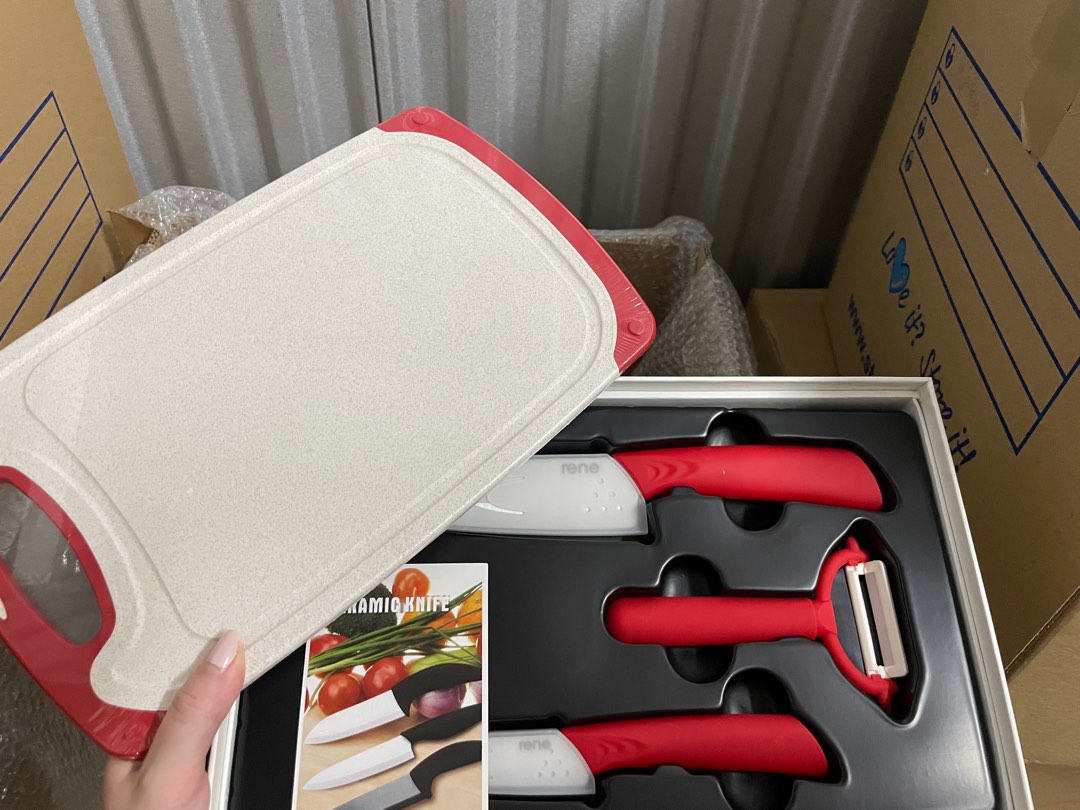 Set of ceramic chopping board, knives and peeler, Furniture & Home