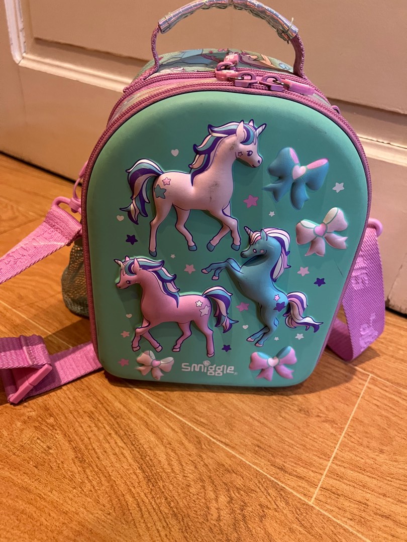 Smiggle unicorn hard top lunch bag on Carousell