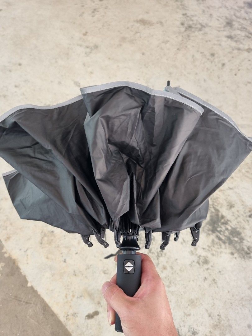 Spring loaded Umbrella, UV resistant, inverse, water repellent, Hobbies