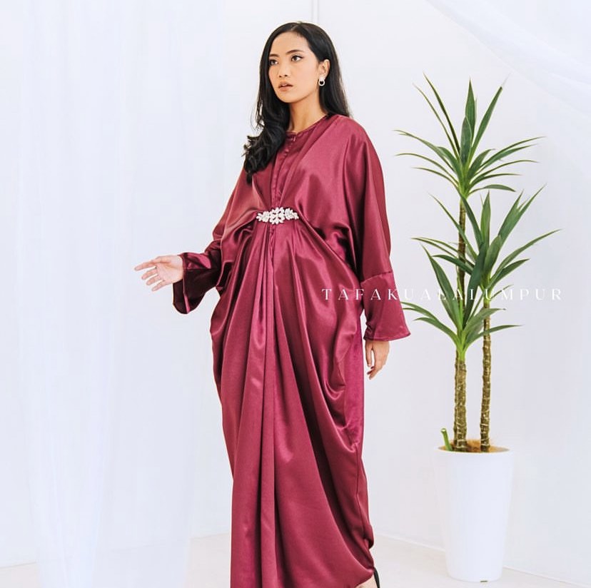 Kaftan satin cheap polos