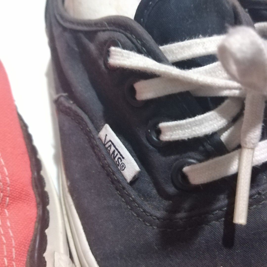 take all 2 shoes original vans and converse shoes 799 size w7