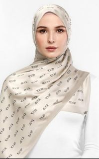 (Category: ) located in . Submitted by shopwithnuna (Listing ID 1246559284, Image 1). Description: .