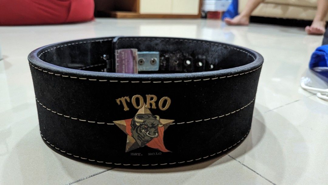 Titan Toro Suede Powerlifting Lever Belt SIZE S Sports