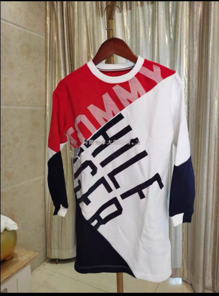 Red hilfiger clearance sweater