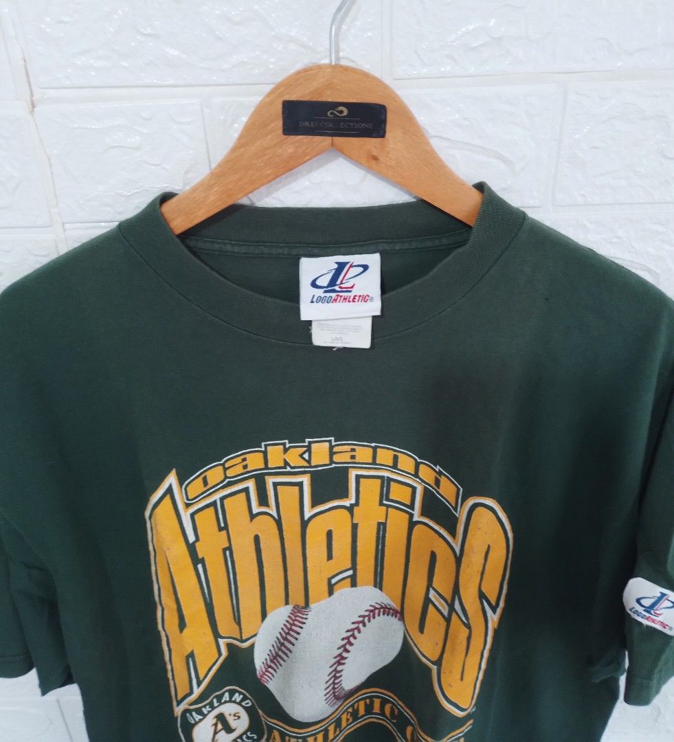 Vintage Oakland Athletics MLB dated 1995, Men's Fashion, Tops