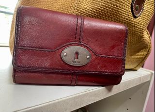(Category: ) located in . Submitted by fawa.wardrobe (Listing ID 1246414470, Image 1). Description: .