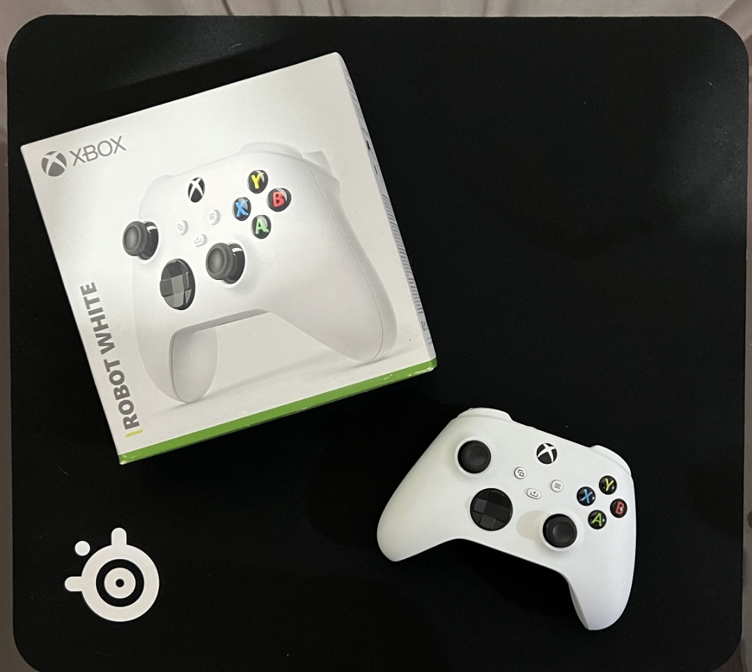 XBOX Wireless Controller Robot White (US), Video Gaming, Video Game ...