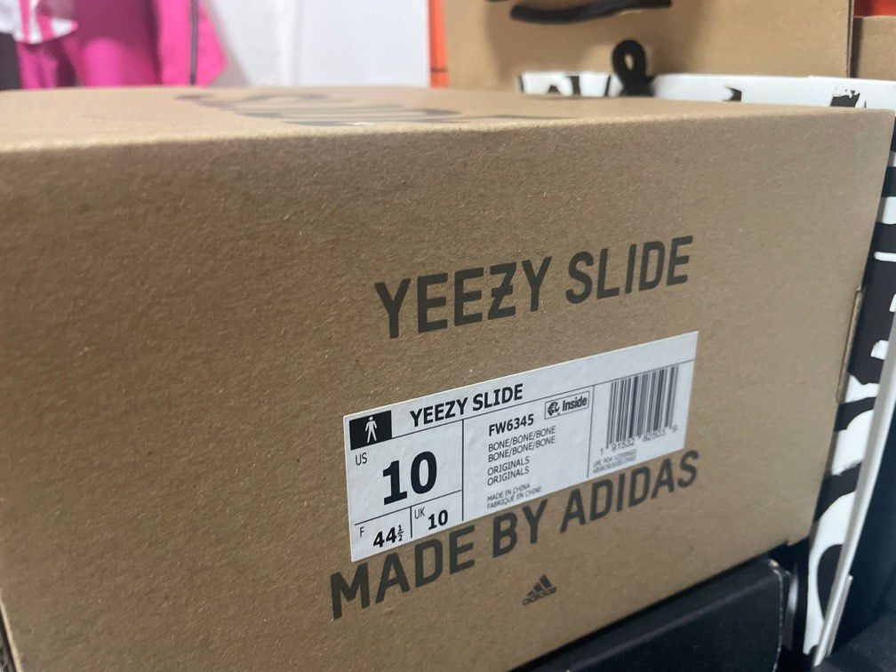 yeezy slides (bone), Men's Fashion, Footwear, Casual shoes on Carousell