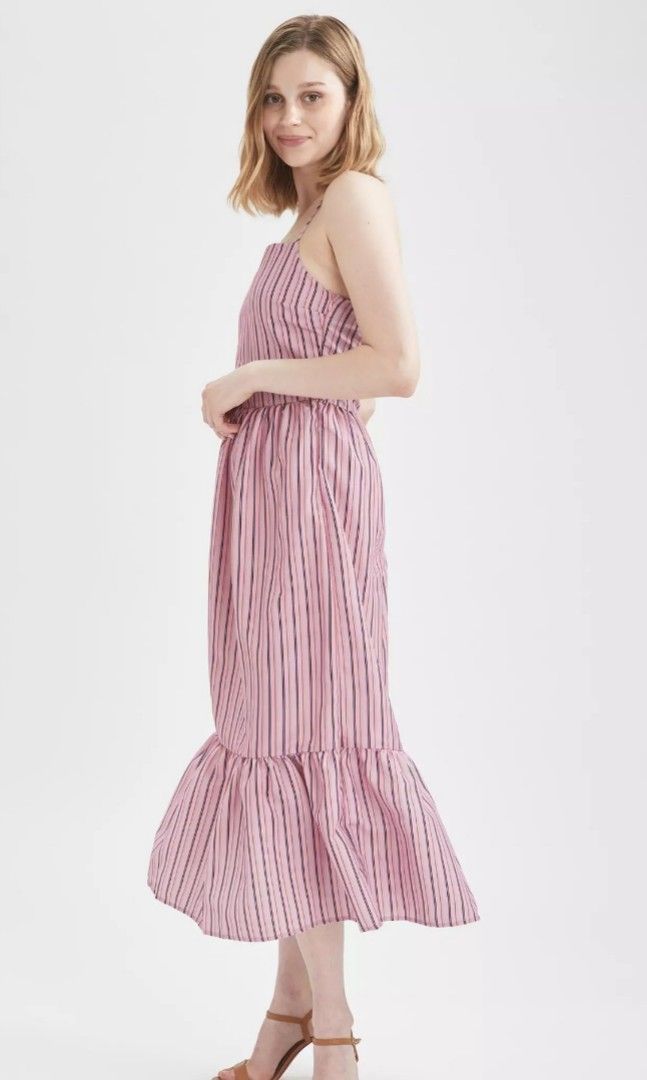 zara pink and white striped dress We Predict Zara's 40 Summer Dress Will Be An Insta-Hit
