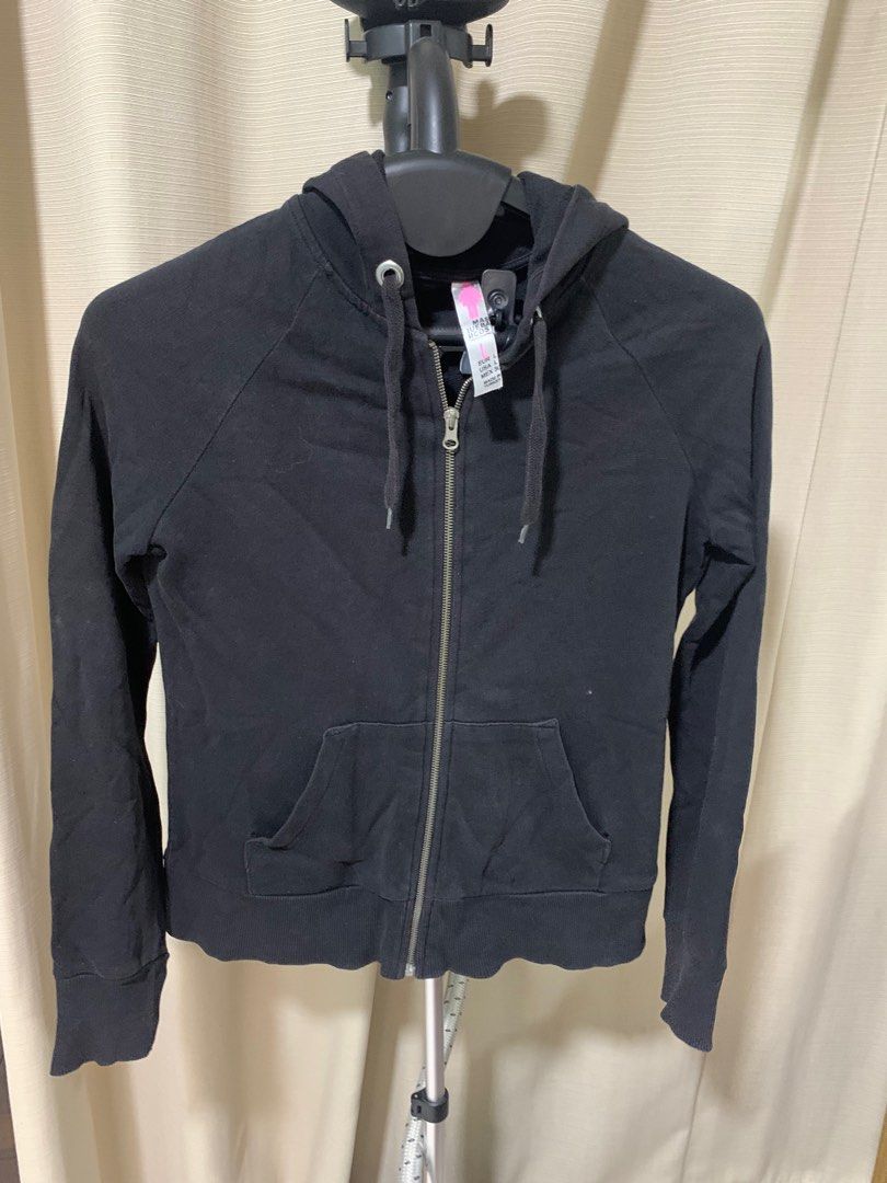 Zara Trafaluc hoodie Women s Fashion Coats Jackets and Outerwear on Carousell