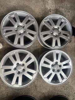 17” Ford Explorer stock used mags newly painted 5Holes pcd 114